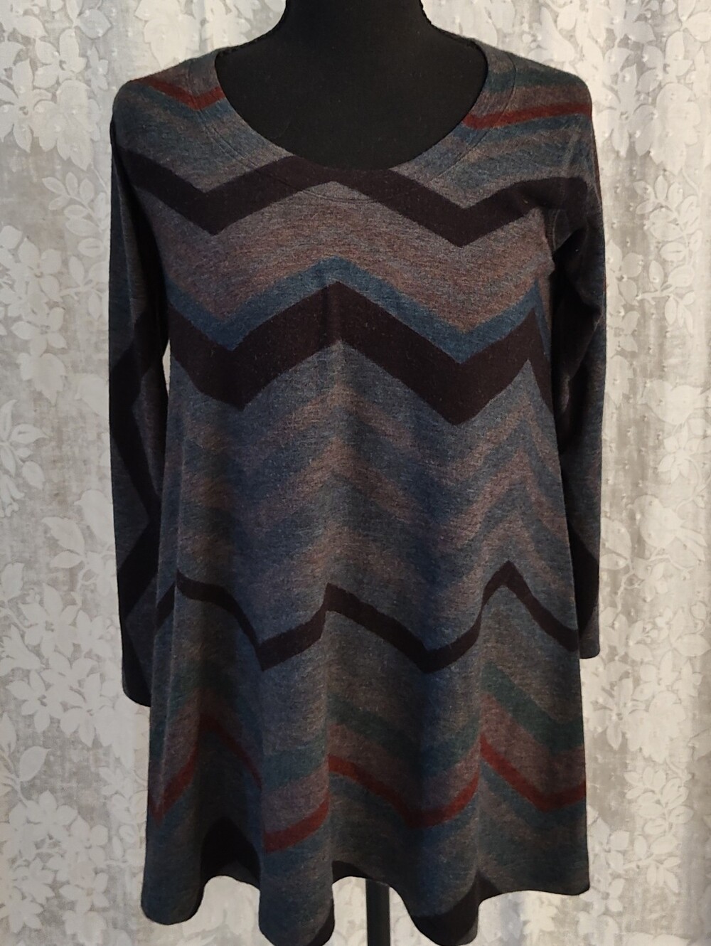 Nurture Tunic Type Shirt Medium